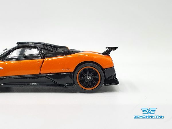 Xe Mô Hình PAGANI ZONDA CINQUE Arancio Saint Tropez 1:64 Tarmac Works ( Cam )