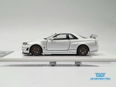 Xe mô hình Nissan GTR R34 Z-Tune Diecast-Openable Hood 1:64 Time Micro (Trắng) + Fig