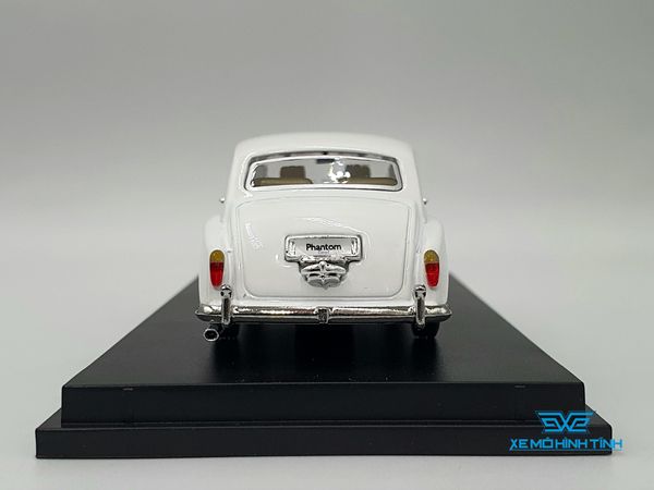 Xe Mô Hình Rolls-Royce Phantom VI 1:64 DCM ( Trắng )