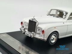 Xe Mô Hình Rolls-Royce Phantom VI 1:64 DCM ( Trắng )