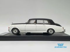 Xe Mô Hình Rolls-Royce Phantom VI 1:64 DCM ( Trắng Mui Đen )