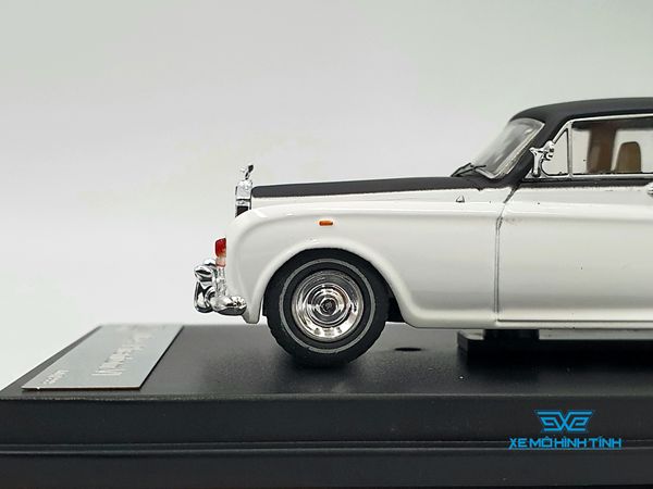 Xe Mô Hình Rolls-Royce Phantom VI 1:64 DCM ( Trắng Mui Đen )