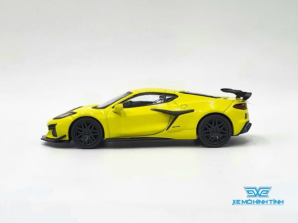 Xe mô hình Chevrolet Corvette Z06 2023 Accelerate Yellow LHD 1:64 MiniGT ( Vàng )