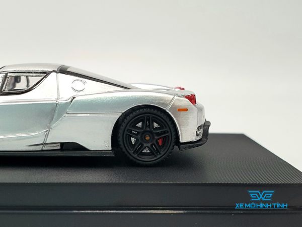 Xe mô hình Ferrari ENZO Sports Car 1:64 Agitator (Bạc)