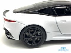 Xe Mô Hình Aston Martin DBS Superleggera 1:24 Welly ( Trắng )