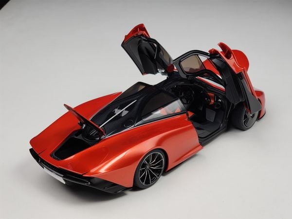 Xe Mô Hình McLaren Speedtail 1:18 Autoart (Volcano Orange)