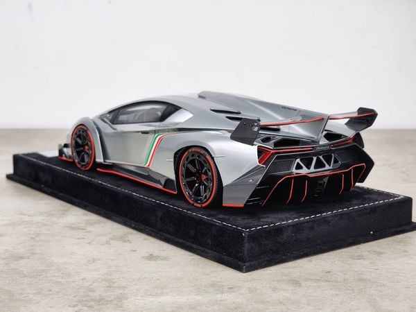 Xe Mô Hình Supercar Veneno Series 1:18 HH Model ( Gun Metal Grey )