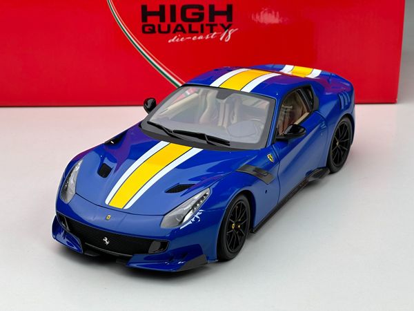 Xe Mô Hình Ferrari F12 TDF Azzurro Dino 1:18 BBR ( Xanh Sọc Vàng )