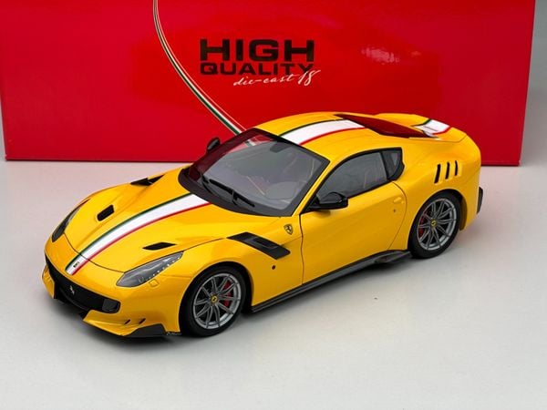 Xe Mô Hình Ferrari F12 TDF 2016 Giallo Trisstrato - Bandiera Italiana 1:18 BBR ( Yellow - Italian Flag )