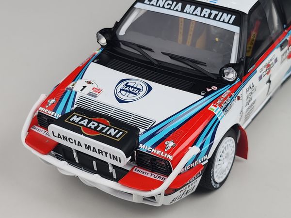 Xe mô hình Lancia Delta HF Integrale - Safarib Rallye Kenya 1991 - Recalde/Christie 1:18 Solido (Martini)