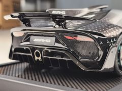 Xe mô hình Mercedes-Benz AMG One 1:18 VIP Scale Model (Bạc Ngôi Sao)