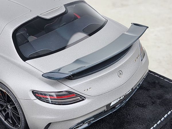 Xe Mô Hình Mercedes-Benz SL Black Series 1:18 HH Model ( Grey )