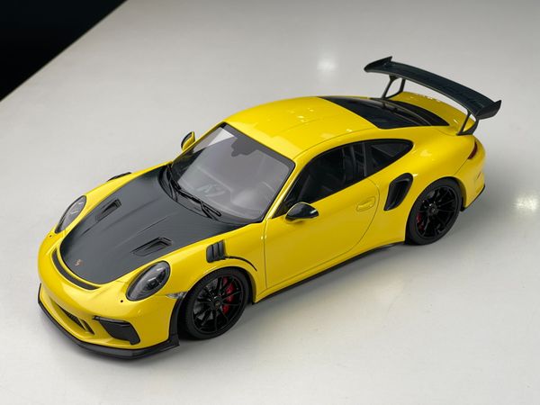 Xe Mô Hình Porsche 911 (911.2) GT2 RS 2018 1:18 Minichamps (Vàng)