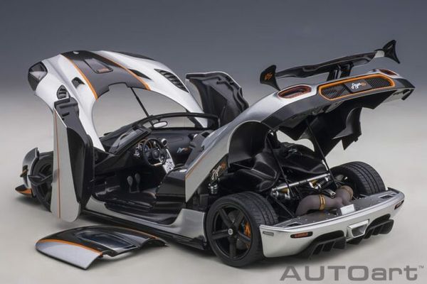 Xe Mô Hình Koenigsegg Agera RS 1:18 Autoart ( Moon Silver / Carbon with Orange )