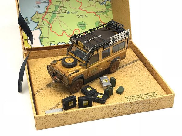 Xe Mô Hình Land Rover Defender 110 ''Camel Trophy'' 1993 1:43 Almost Real ( Vàng Bụi - 4 cửa )