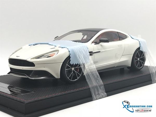 FA008 MH 1:18 FRONTIART ASTON MARTIN VANQUISH COUPE ''OPEN'' (TRẮNG)