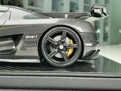 Xe mô hình Koenigsegg One:1 1:18 FrontiArt (Carbon Gold)