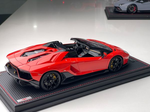 Xe Mô Hình Lambo Aventador Utimae Road 1:18 MR (Arancio Xanto)