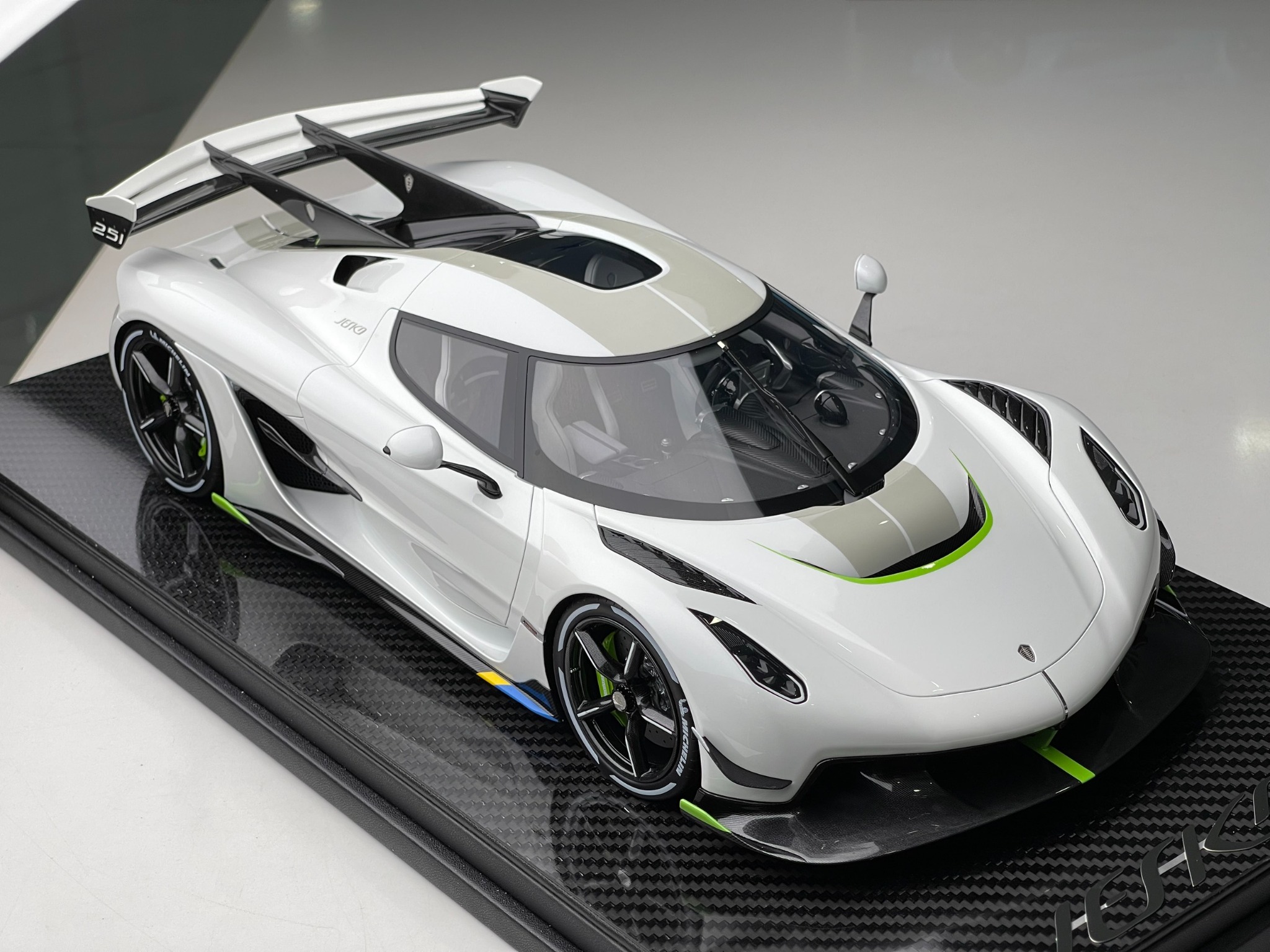 Mô Hình Siêu Xe KoenigseggSY Block 8303 770 Chi TiếtKéo ThảLắp Ráp  Lego  Siêu Thị Đồ Chơi Trí Tuệ
