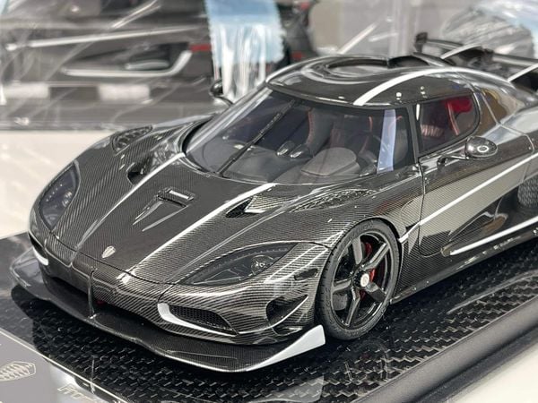 Xe Mô Hình Koenigsegg Agera Draken 1:18 FrontiArt (Đen Carbon)