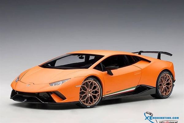 Xe Mô Hình LAMBORGHINI HURACAN PERFOMANTE 1:18 Autoart ( Cam )