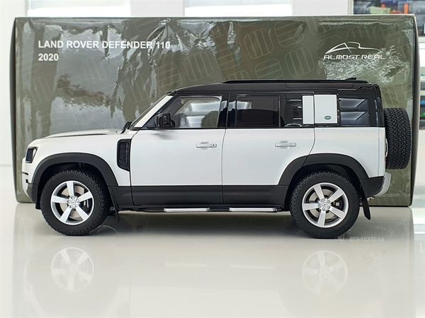 Xe Mô Hình Land Rover Defender 110 - 2020 1:18 Almost Real ( Bạc Nhám )