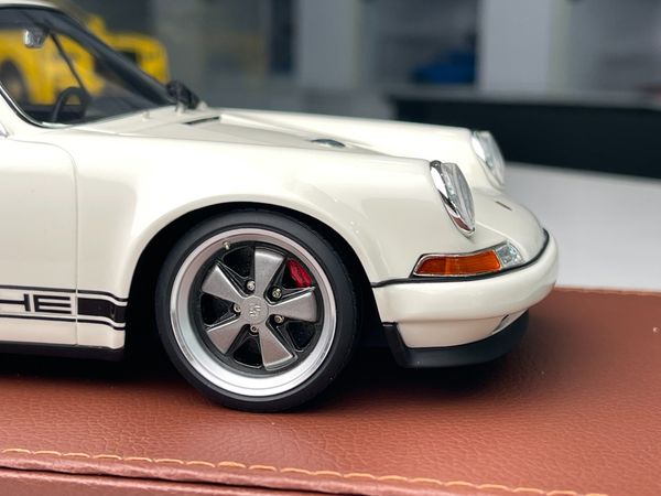 Xe Mô Hình Porsche 911 Coupe Limited 50psc 1:18 Singer DLS ( Trắng ) ( 23)