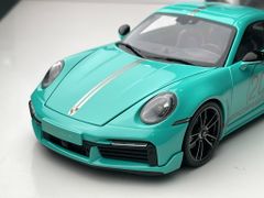 Xe Mô Hình Porsche 911(992) Turbo S Coupe Sport Design 2021 1:18 ( Xanh Min )