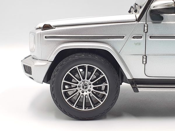 Xe Mô Hình Mercedes-Benz G-Class 2018 Limited Edition 500pcs 1:18 Minichamps ( Bạc )