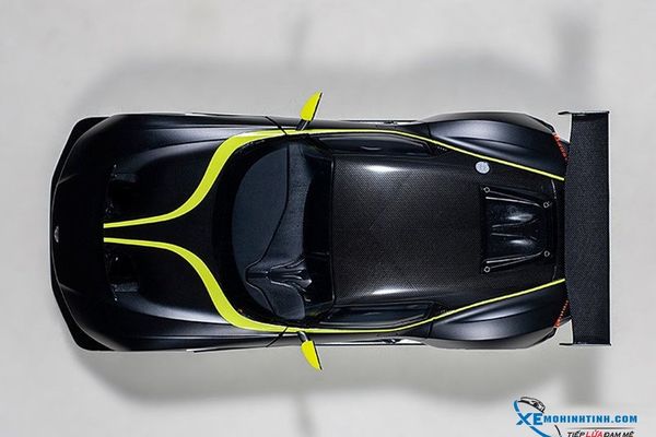 Xe Mô Hình Aston Martin Vulcan 2015 1:18 Autoart ( Matt Black/Green Stripes )