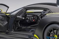 Xe Mô Hình Aston Martin Vulcan 2015 1:18 Autoart ( Matt Black/Green Stripes )