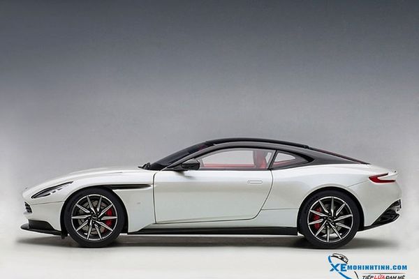 Xe mô hình ASTON MARTIN DB11 1:18 Autoart (MORNING FROST WHITE)