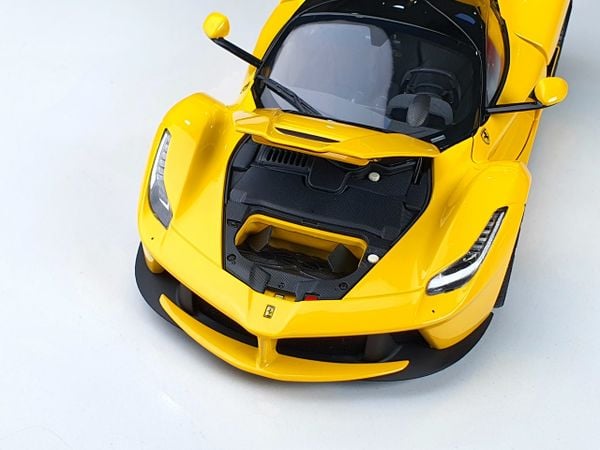 Xe Mô Hình Ferrari LaFerrari 1:18 BBR Models ( Vàng Mui Đen )