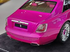 Xe Mô Hình Rolls-Royce Ghost 1:18 HH Model ( Flash Pink/ Mâm Bạc )