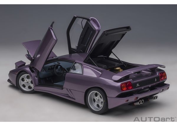 Xe Mô Hình Lamborghini Diablo SE30 Jota 1:18 Autoart (Tím)