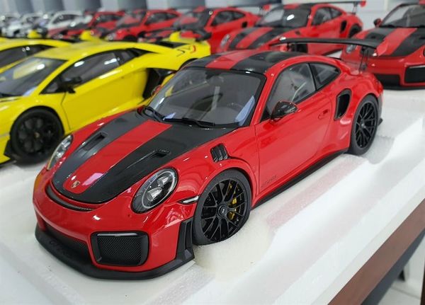 Xe Mô Hình Porsche 911 (911.2) GT2 RS Weissach Package ( Đỏ )