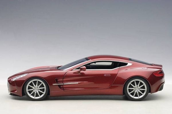 XE MÔ HÌNH ASTON MARTIN ONE 77 1:18 AUTOART (ĐỎ)