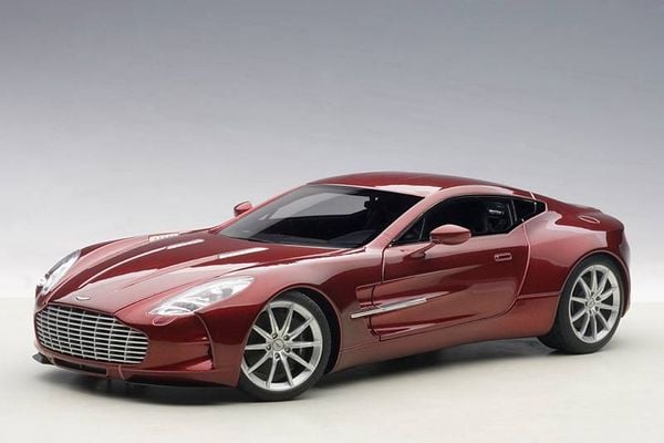 XE MÔ HÌNH ASTON MARTIN ONE 77 1:18 AUTOART (ĐỎ)