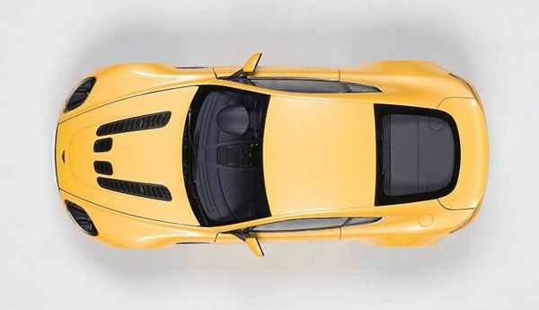 Xe Mô Hình Aston Martin V12 Vantage S 1:18 Autoart (Vàng)