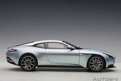 Xe mô hình ASTON MARTIN DB11 1:18 Autoart (SKYFALL SILVER )