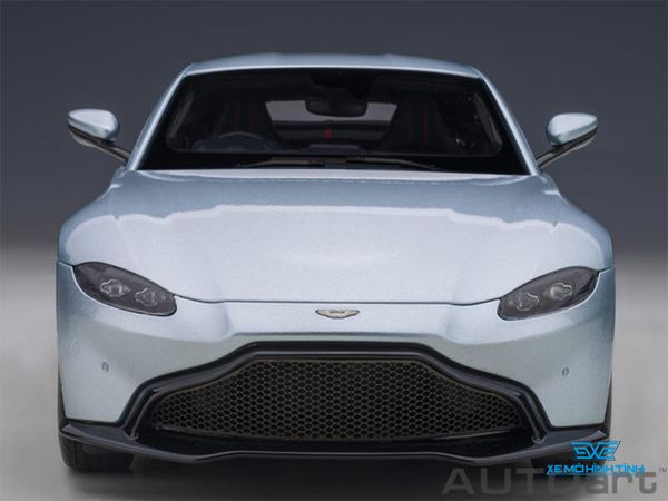 Xe Mô Hình Aston Martin Vantage 2019 1:18 AUTOart ( Bạc )