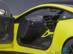 Xe Mô Hình Aston Martin Vantage 2019 1:18 AUTOart ( Xanh Dạ Quang )