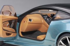 Xe mô hình Aston Martin DBS Superleggera 1:18 Autoart (Caribbean Pearl Blue)