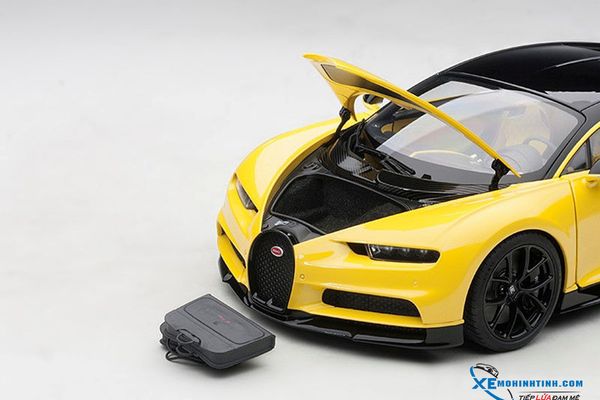 1/18 BUGATTI CHIRON 2017 (JAUNE MOLSHEIM YELLOW/NOCTURNE BLACK)