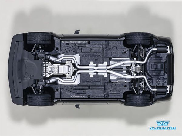 Xe Mô Hình Dodge Challenger SRT Hellcat Widebody 2018 1:18 AUTOart ( Xám )