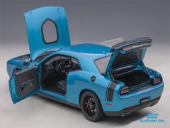 Xe Mô Hình Dodge Challenger 392 Hemi Scat Pack Shaker 2018 1:18 AUTOart ( Xanh )