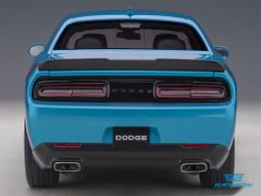Xe Mô Hình Dodge Challenger 392 Hemi Scat Pack Shaker 2018 1:18 AUTOart ( Xanh )