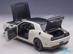 Xe Mô Hình Dodge Challenger Demon SRT 1:18 AUTOart ( Trắng )
