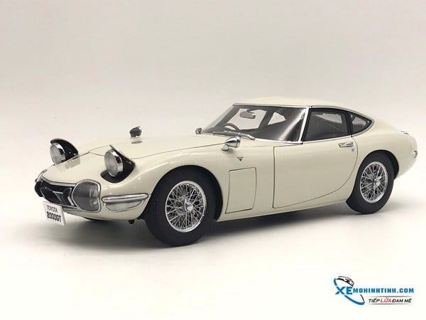 1/18 TOYOTA 2000GT (WHITE