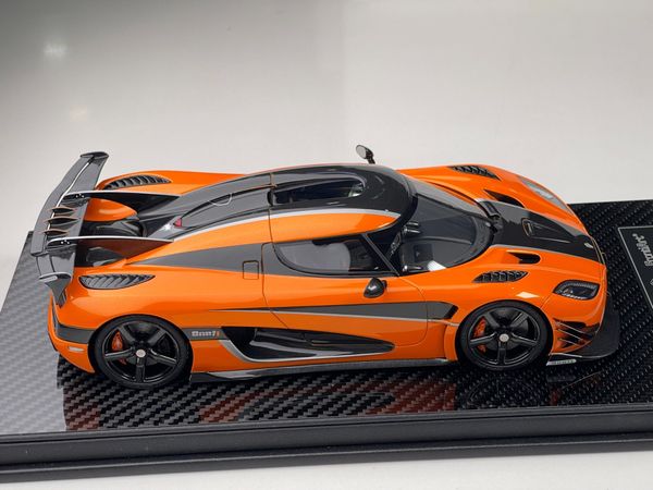 Xe mô hình Koenigsegg Agera RS One of 1 Limited 1:18 FrontiArt (Orange)